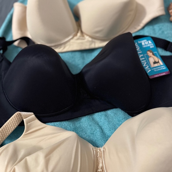 Bras - Picture 1 of 2